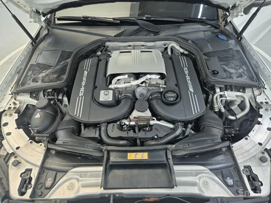 Mercedes-Benz C 63 AMG  - изображение 5