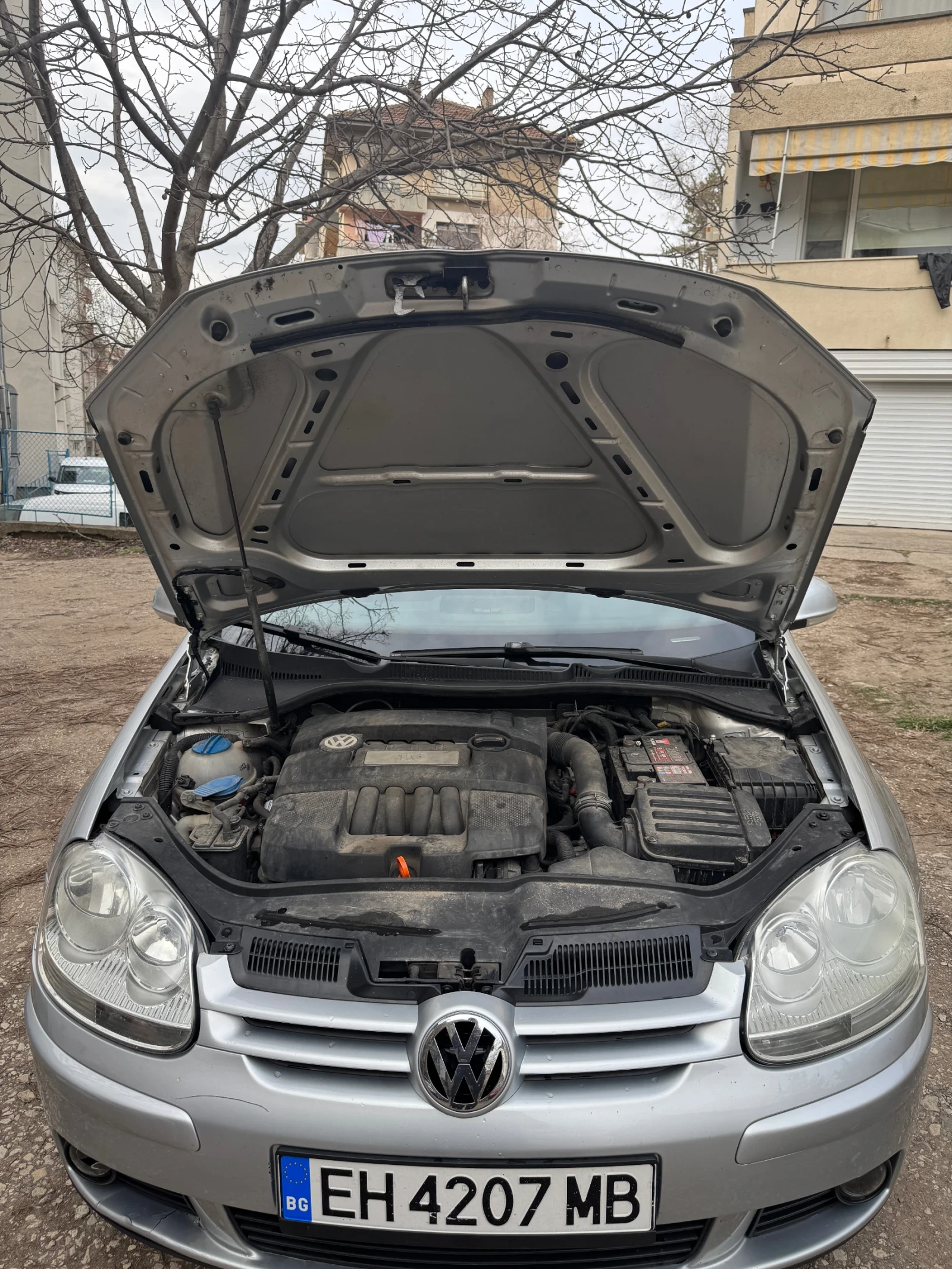 VW Golf VW Golf 5 1.6 MPI (газ/бензин), снимка 11 - Автомобили и джипове - 53928800