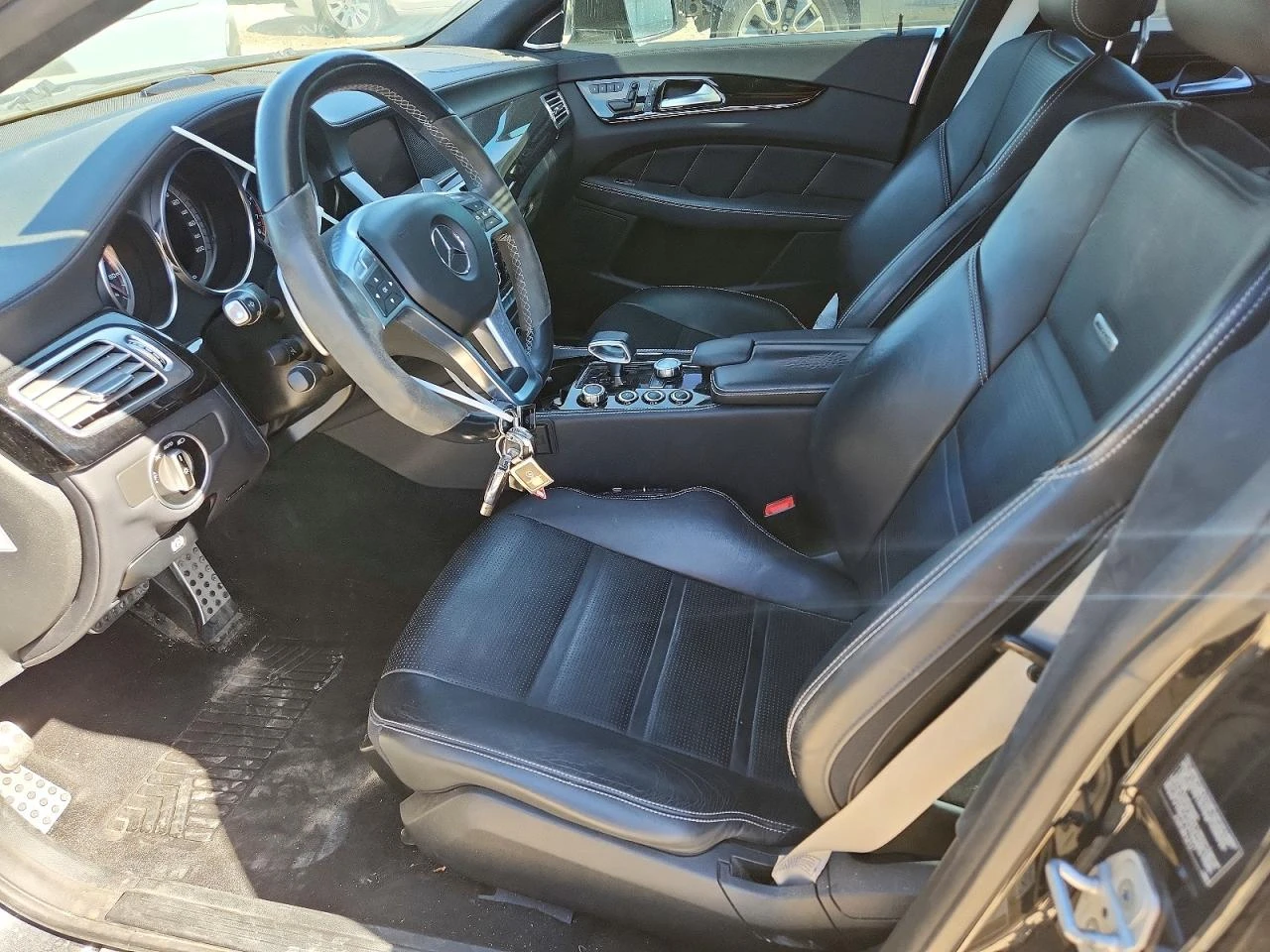 Mercedes-Benz CLS 63 AMG * S* КОЖА* ПОДГРЕВ* ШИБИДАХ* FULL* , снимка 7 - Автомобили и джипове - 53991589