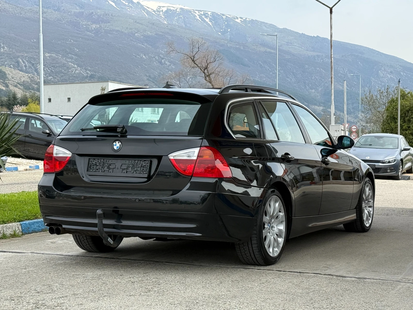 BMW 330 Pano/Hi-Fi/Задно, снимка 6 - Автомобили и джипове - 54189829