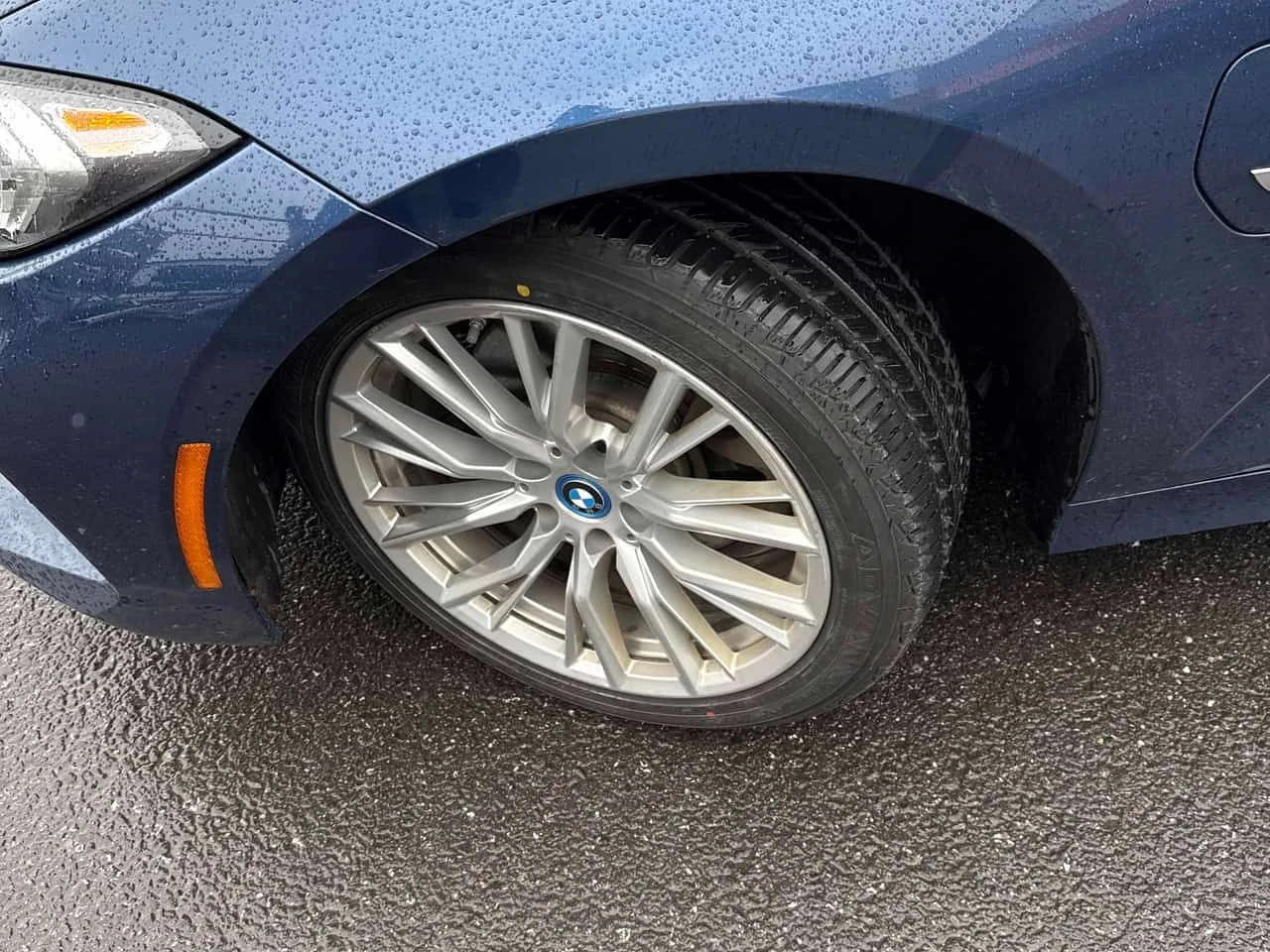 BMW 330 * 330e xDrive * 2 КЛЮЧА * ПОДГРЕВ * АВТОКРЕДИТ, снимка 7 - Автомобили и джипове - 54557239