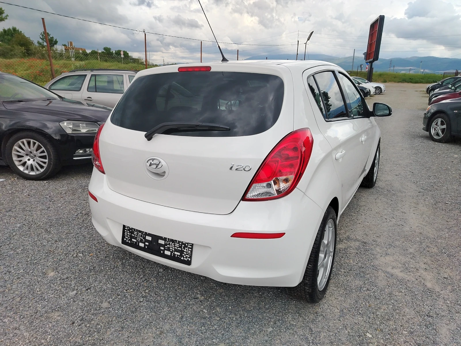 Hyundai I20 1.25 BENZIN TOP, снимка 6 - Автомобили и джипове - 54674677