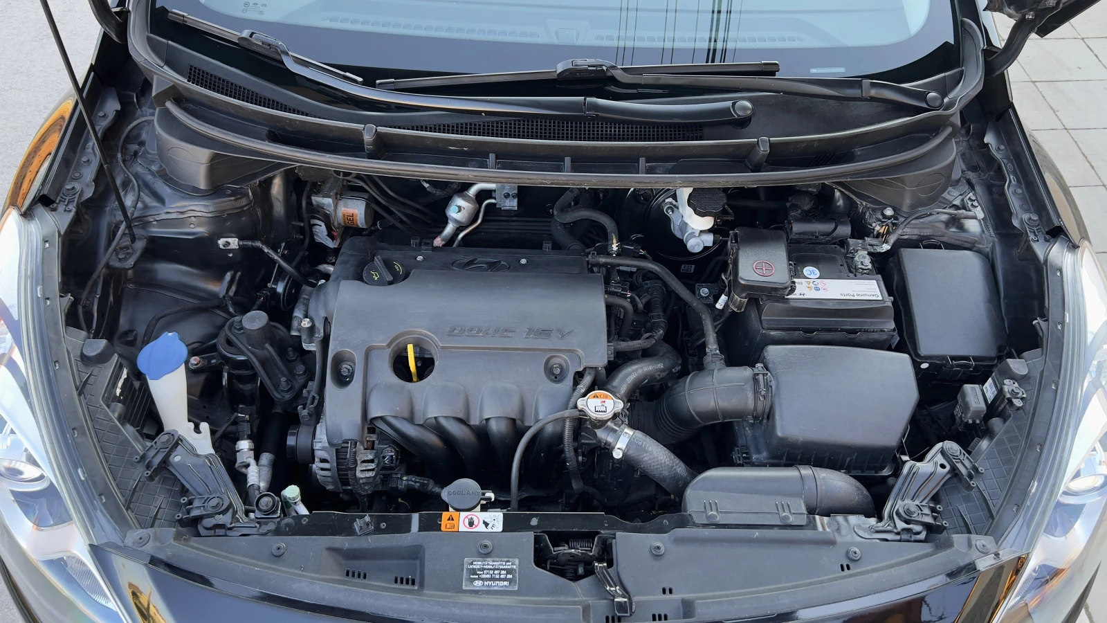 Hyundai I30 1.4i 2013г, снимка 17 - Автомобили и джипове - 54831974