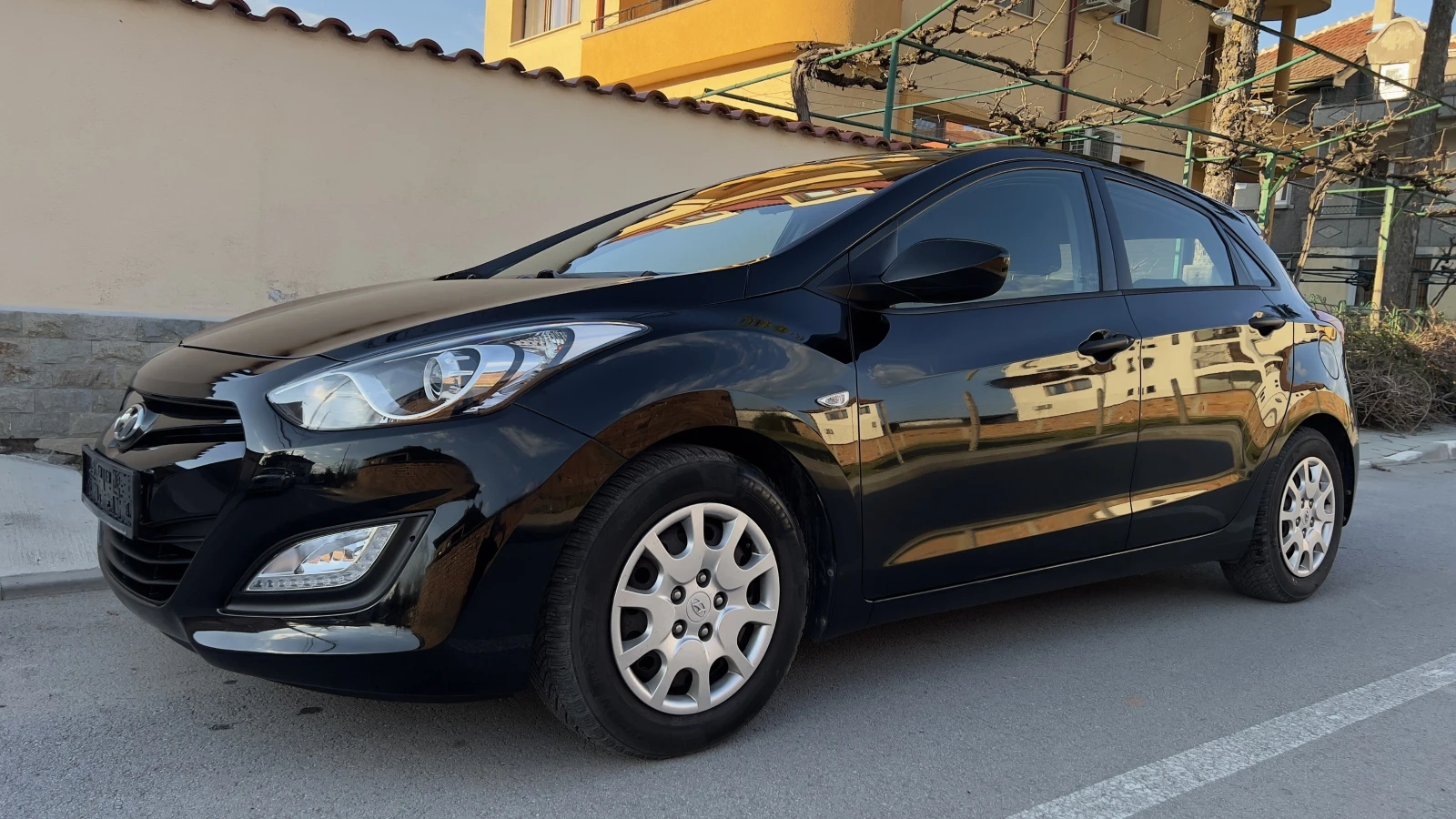 Hyundai I30 1.4i 2013г, снимка 2 - Автомобили и джипове - 54831974