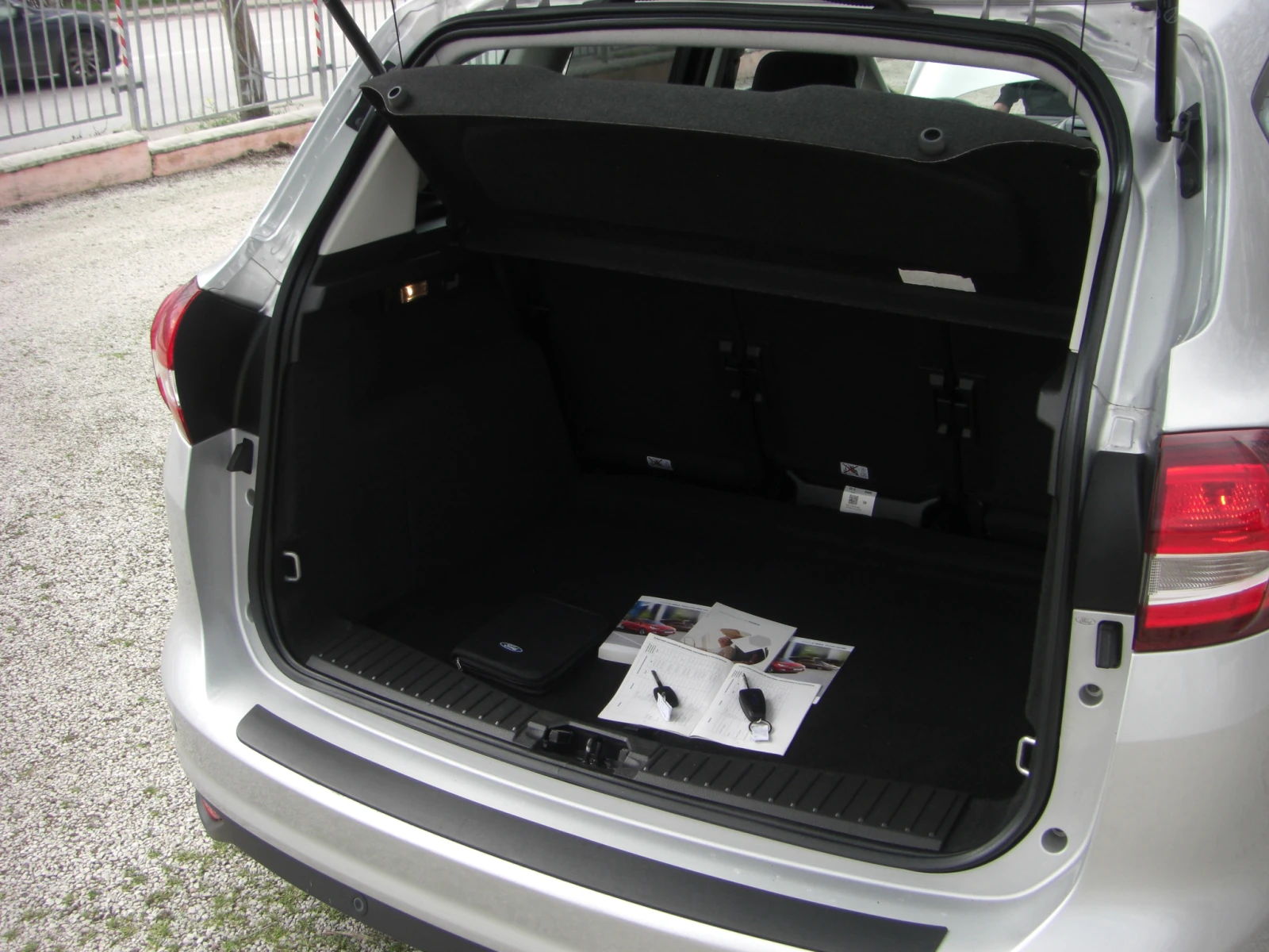 Ford C-max 1.5tdci NAVI AVTOMAT EURO 6C, снимка 16 - Автомобили и джипове - 55523137