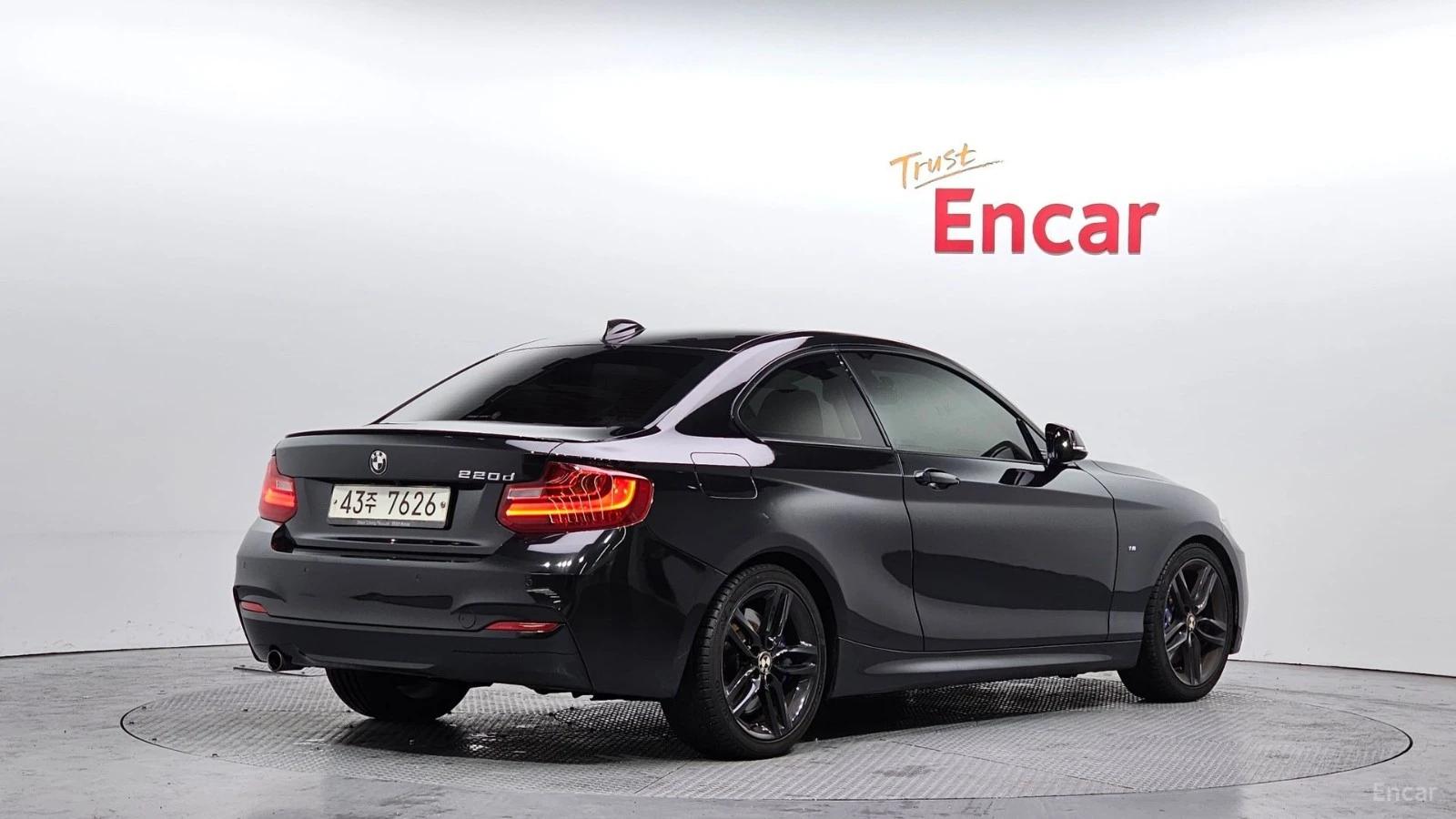 BMW 220 M SPORT COUPE* КОЖА* ПОДГРЕВ* ПАНО, снимка 2 - Автомобили и джипове - 55596582