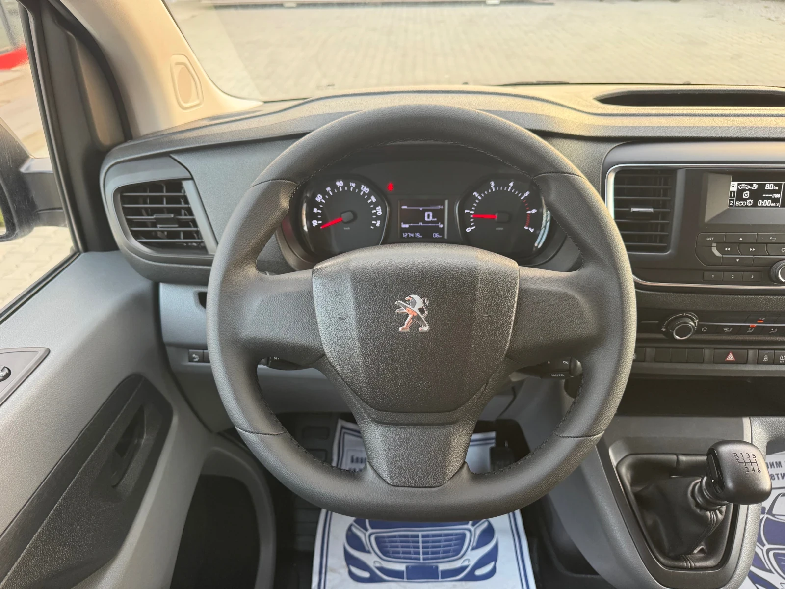 Peugeot Expert 1.6HDI 9-МЕСТА, снимка 11 - Автомобили и джипове - 55628139