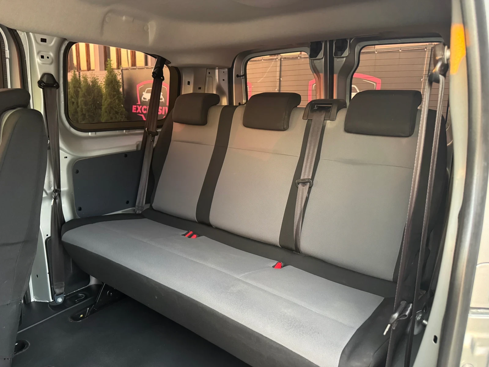 Peugeot Expert 1.6HDI 9-МЕСТА, снимка 16 - Автомобили и джипове - 55628139