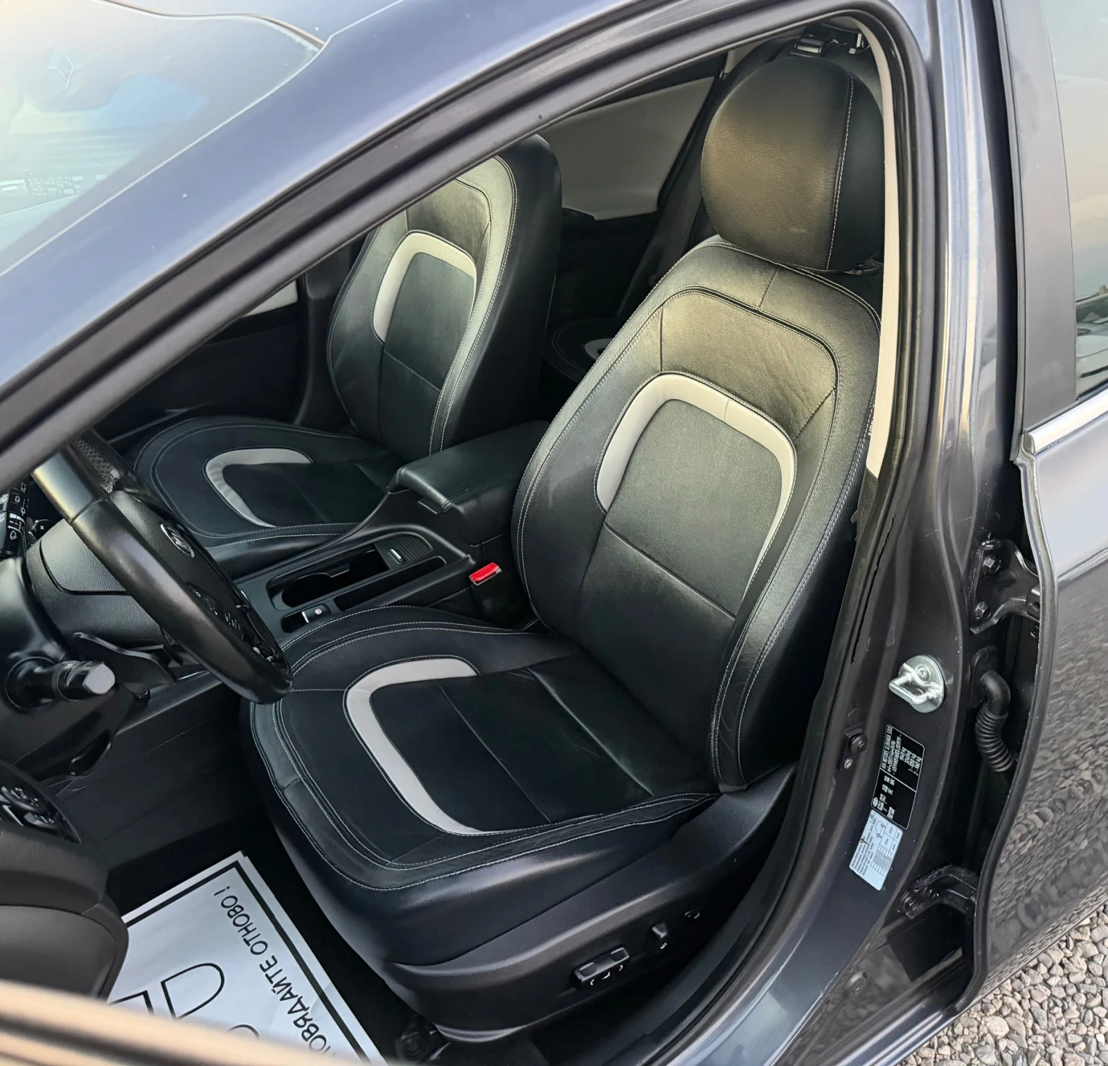 Kia Ceed 1.6 CRDI * АВТОМАТ* НАВИГАЦИЯ* ПАНОРАМА* , снимка 12 - Автомобили и джипове - 55657462