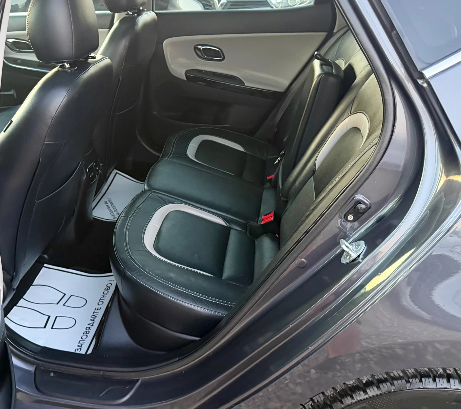 Kia Ceed 1.6 CRDI * АВТОМАТ* НАВИГАЦИЯ* ПАНОРАМА* , снимка 7 - Автомобили и джипове - 55657462