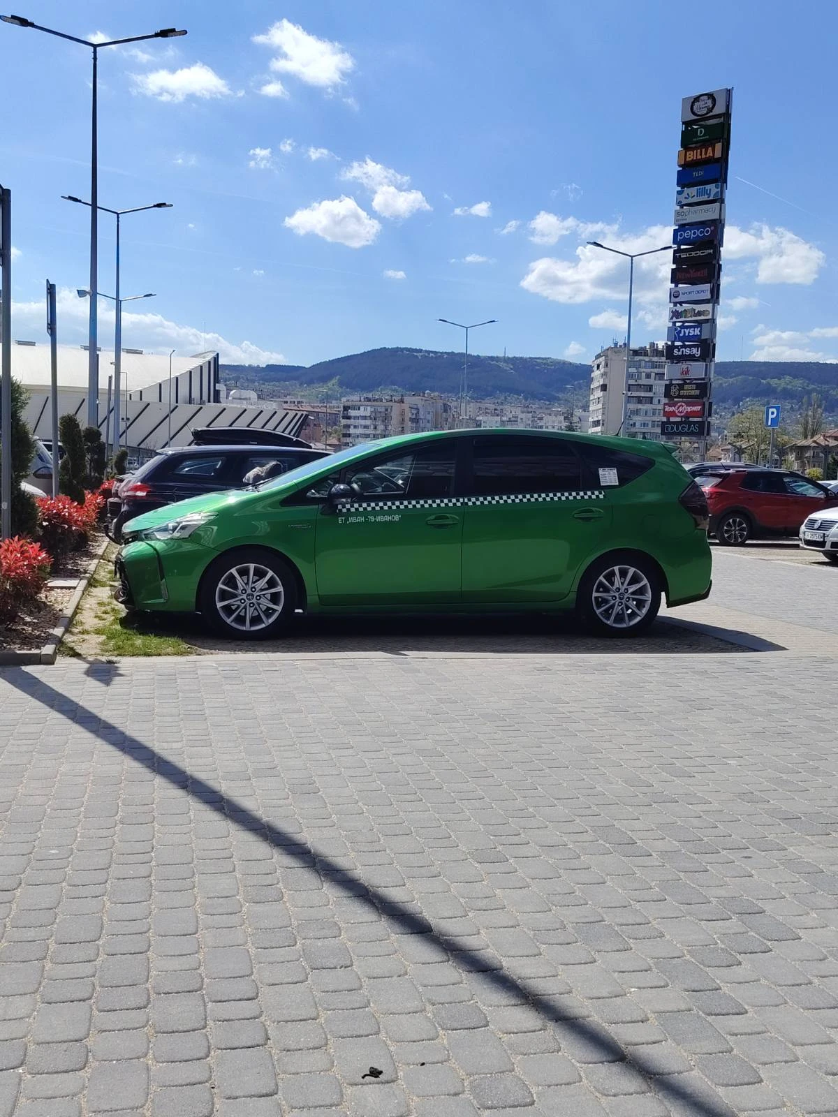 Toyota Prius, снимка 8 - Автомобили и джипове - 55743338