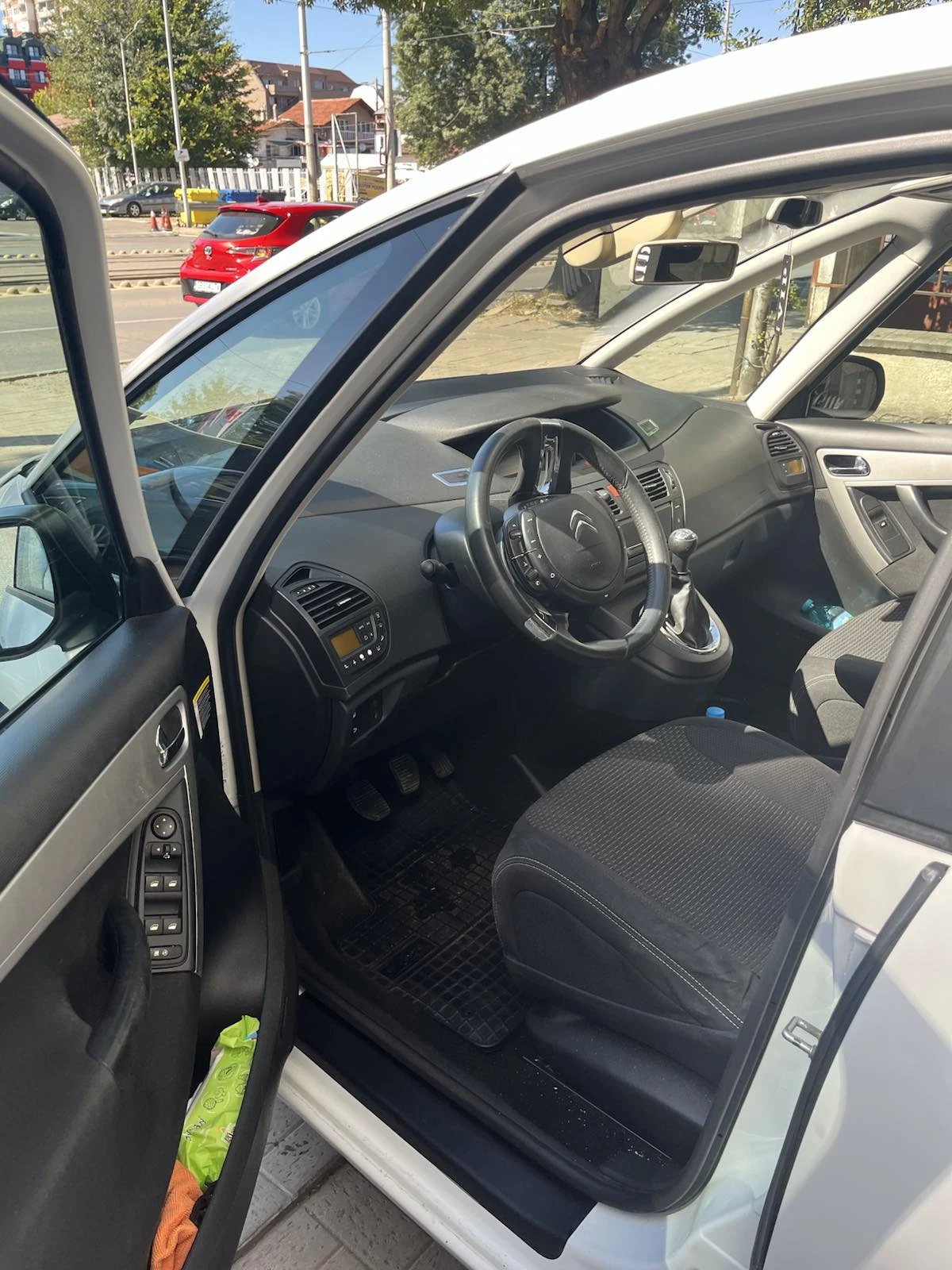 Citroen C4 Picasso Пикасо 1.6 бензин, снимка 8 - Автомобили и джипове - 55977582