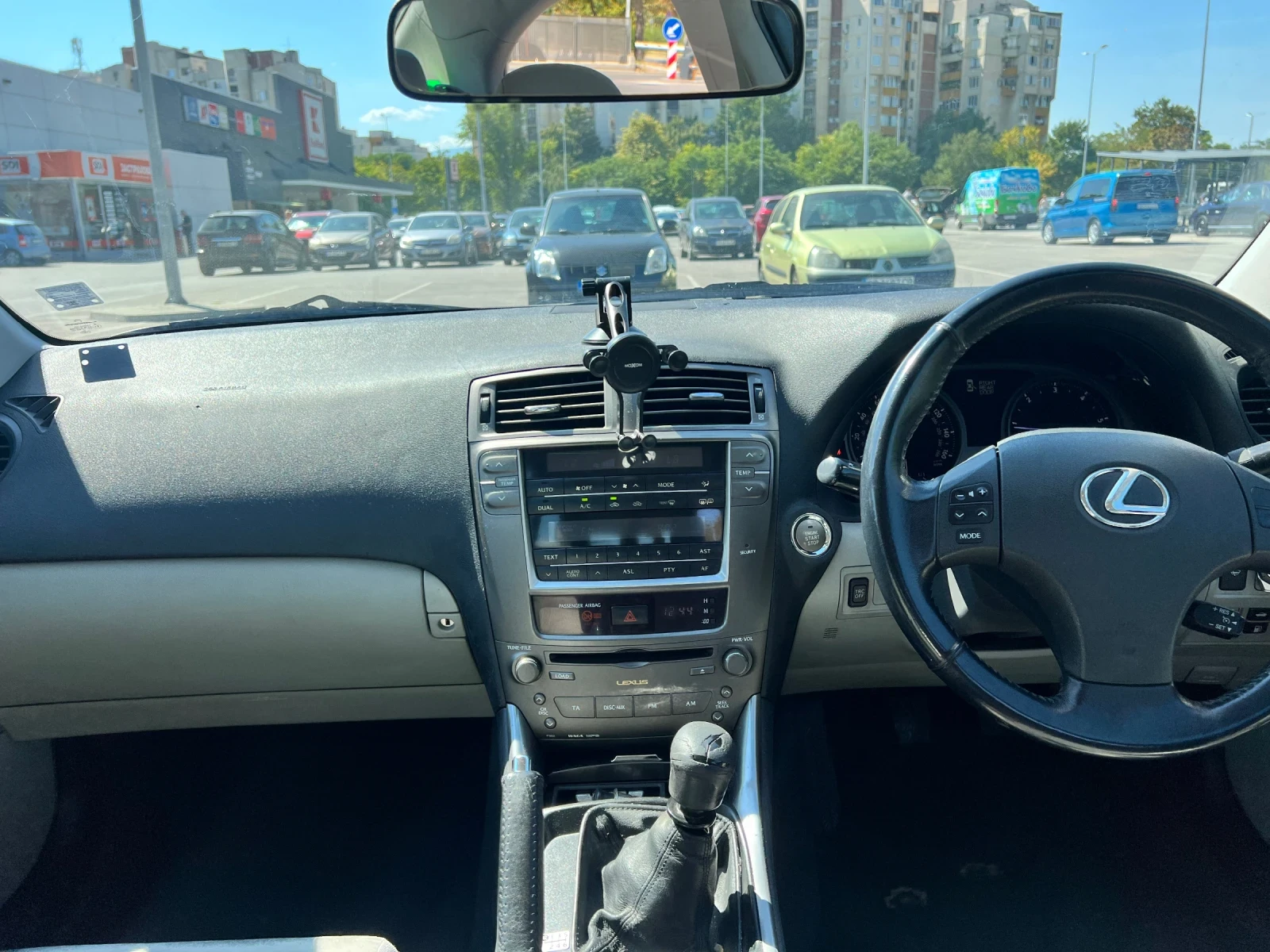 Lexus IS 220d, снимка 7 - Автомобили и джипове - 56153107