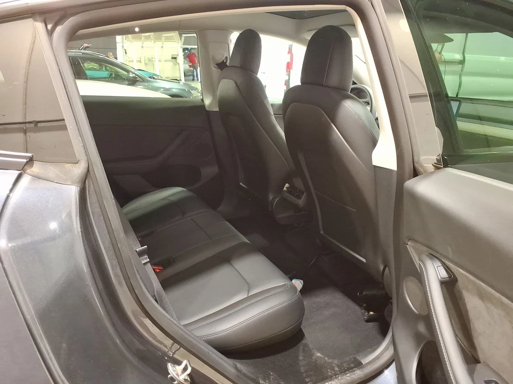 Tesla Model Y Long Range Dual Motor 75 KW Leather Panorama, снимка 7 - Автомобили и джипове - 56288518