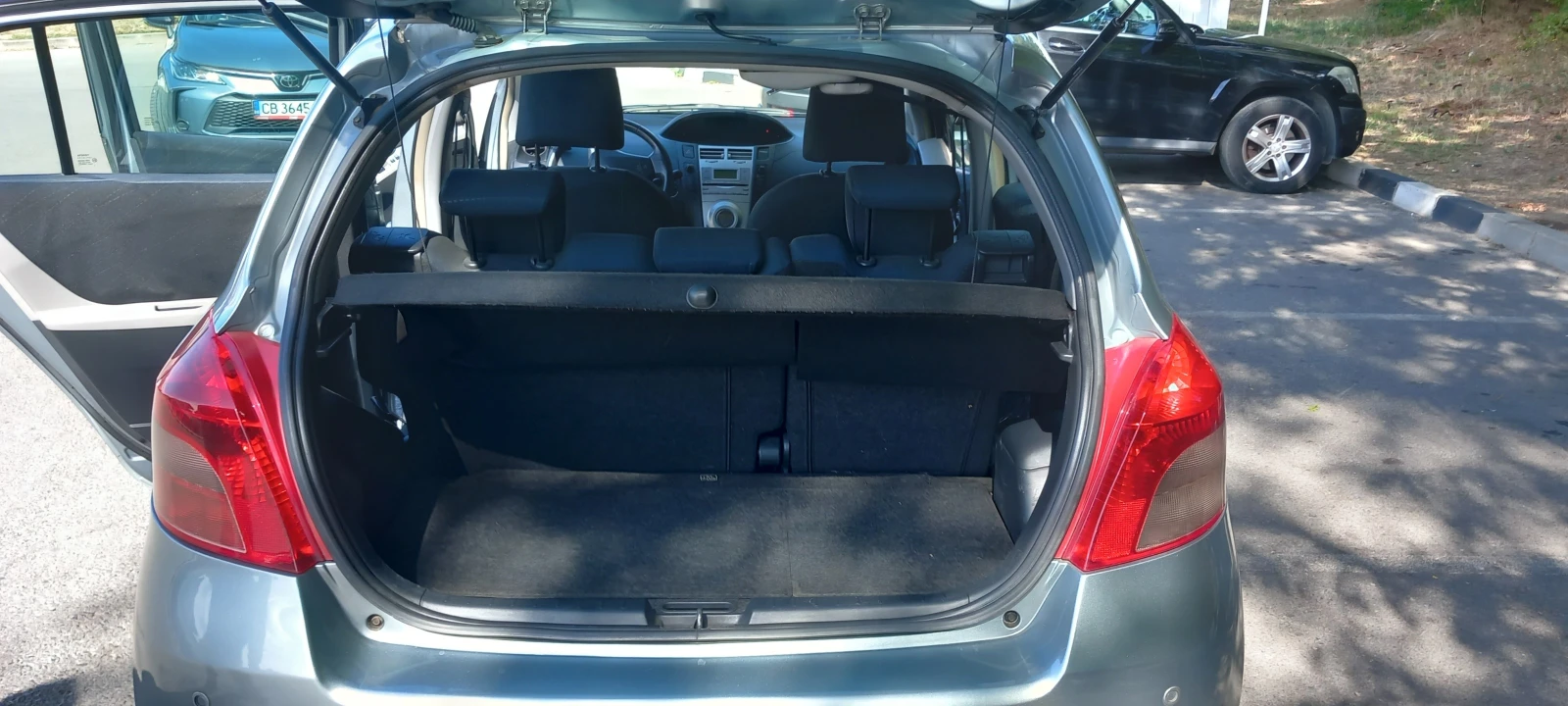 Toyota Yaris 1, 4 D-4D, снимка 6 - Автомобили и джипове - 56298537