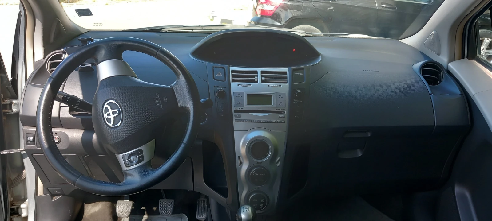Toyota Yaris 1, 4 D-4D, снимка 7 - Автомобили и джипове - 56298537