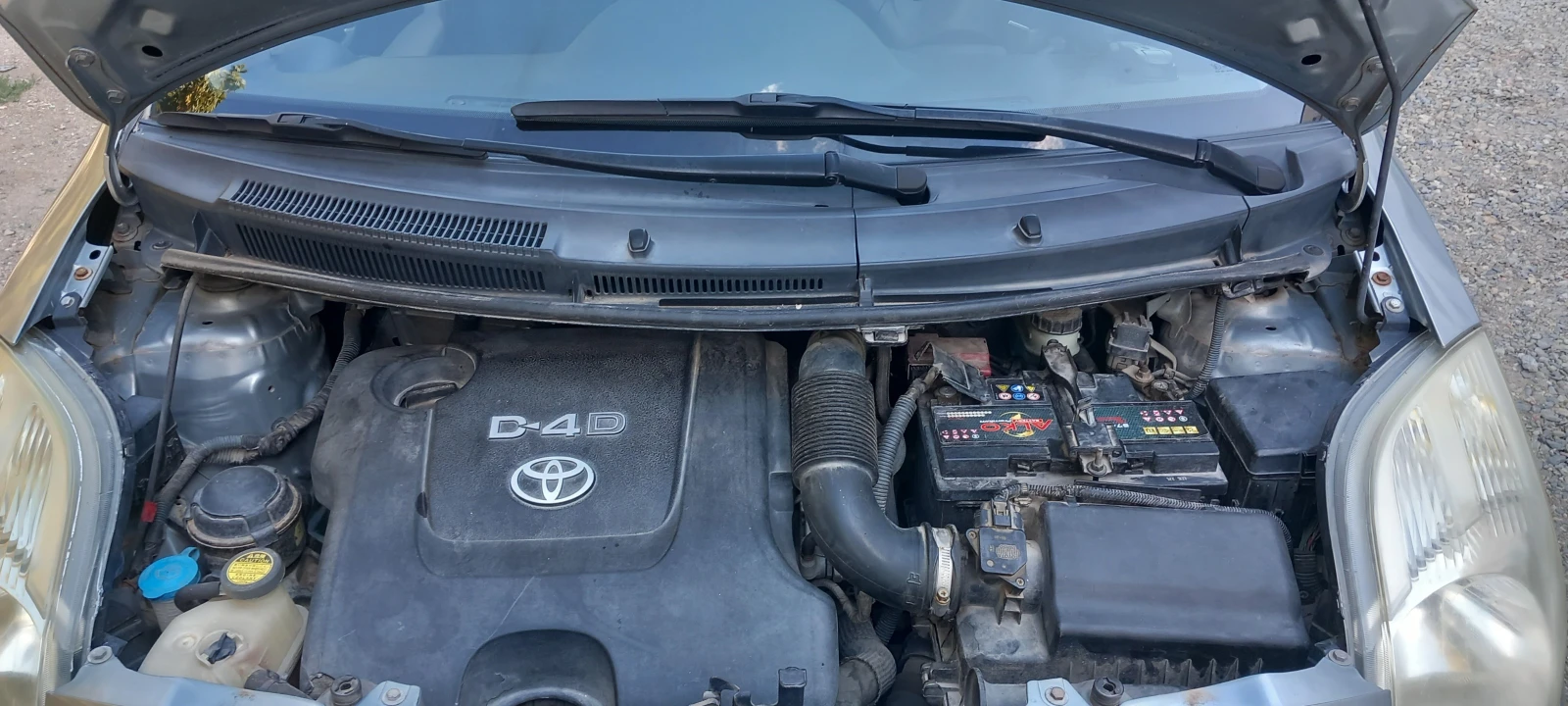 Toyota Yaris 1, 4 D-4D, снимка 8 - Автомобили и джипове - 56298537