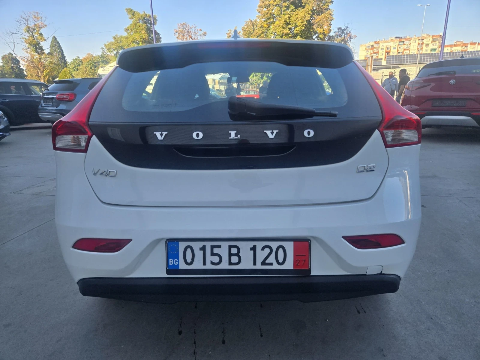 Volvo V40 2.0 дизел, снимка 5 - Автомобили и джипове - 56375056