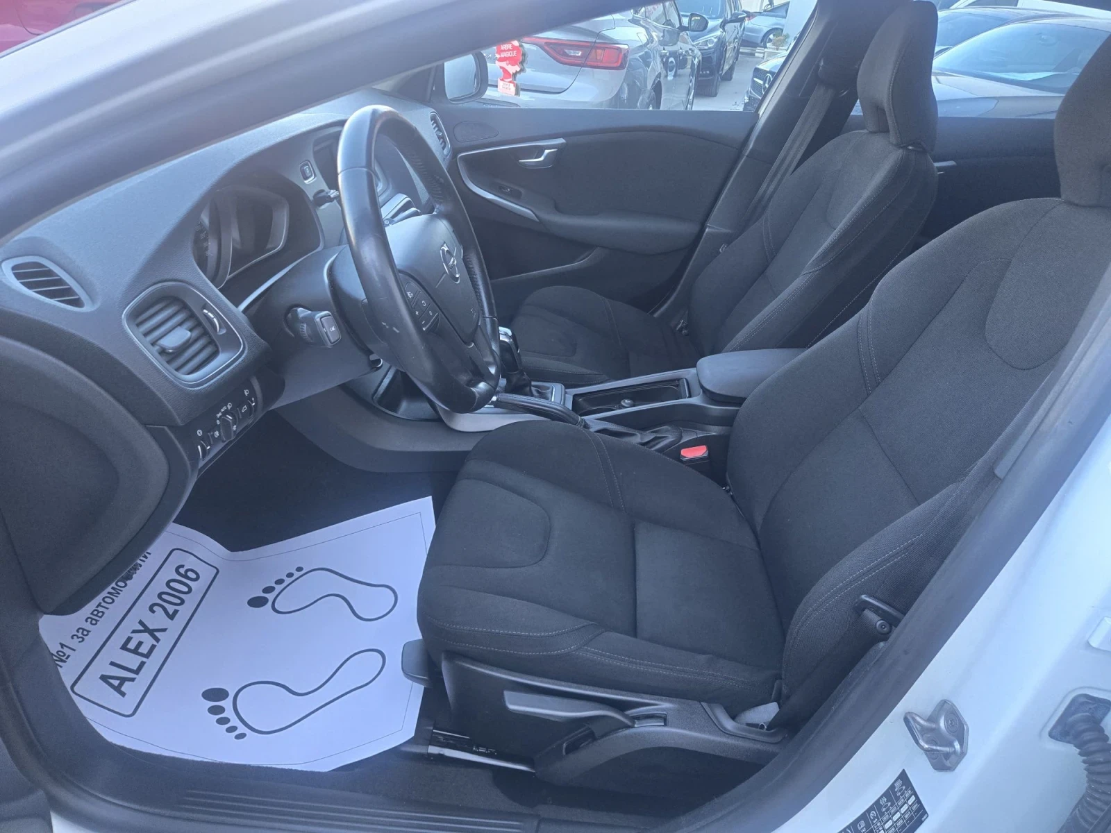 Volvo V40 2.0 дизел, снимка 7 - Автомобили и джипове - 56375056