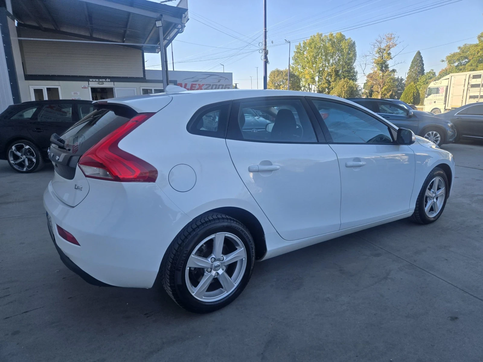 Volvo V40 2.0 дизел, снимка 4 - Автомобили и джипове - 56375056