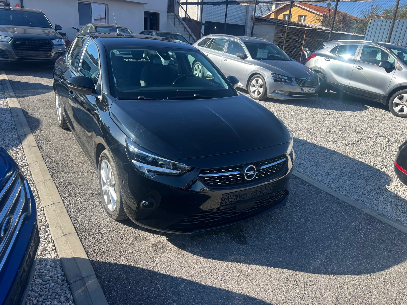 Opel Corsa 1.2i Edition Avtomat, снимка 2 - Автомобили и джипове - 56566725