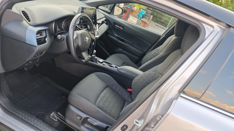 Toyota C-HR BATTERY LIFE450000km/DISTR/СЛЕДИ ПЪТ И ЗНАЦИ/ПОДГР, снимка 13 - Автомобили и джипове - 51275525
