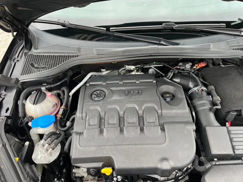 Skoda Yeti 2.0 TDi 150кс 4х4 Automat, снимка 16 - Автомобили и джипове - 52467763