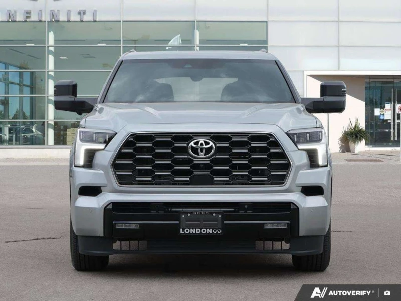 Toyota Sequoia * 85 Series * CARFAX * БЕЗ ПЪРВОНАЧАЛНА ВНОСКА, снимка 8 - Автомобили и джипове - 53154895