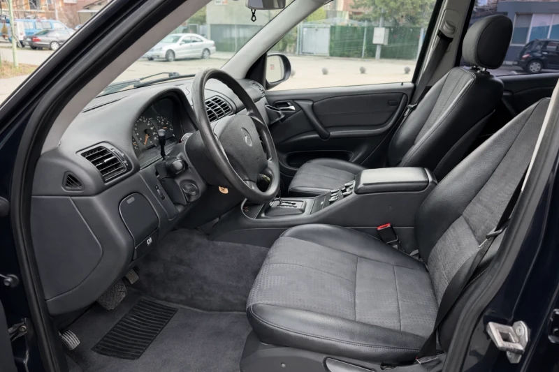 Mercedes-Benz ML 270 CDI Автоматик ! , снимка 7 - Автомобили и джипове - 53414956