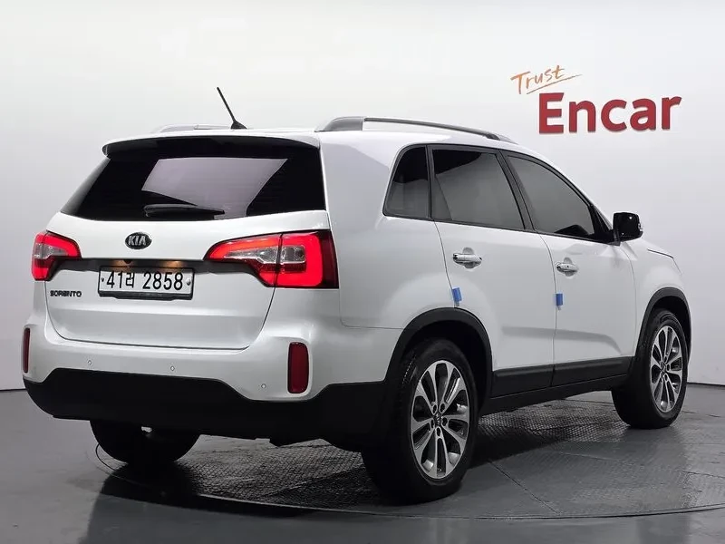 Kia Sorento 2.0 2WD, снимка 2 - Автомобили и джипове - 54264095