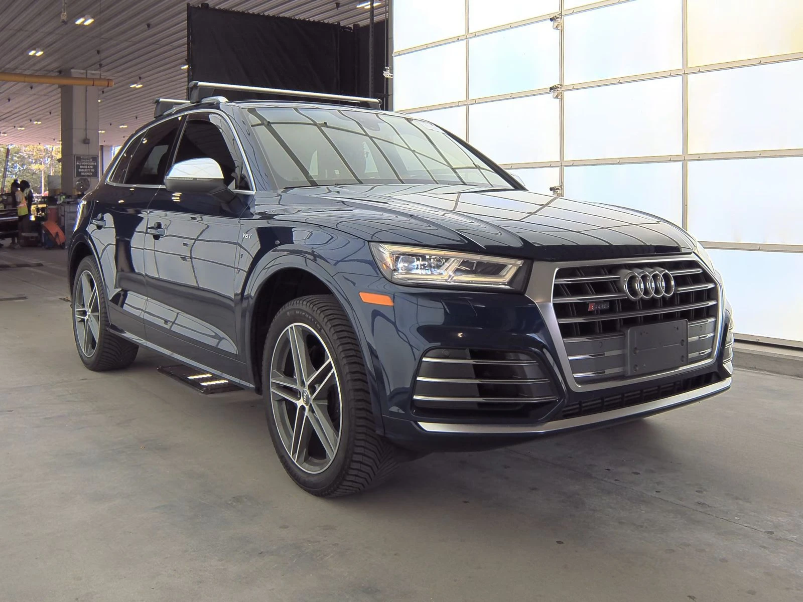 Audi SQ5 Premium Plus Matrix* Bang&Olufsen* М.Точка* Пано*  - изображение 3
