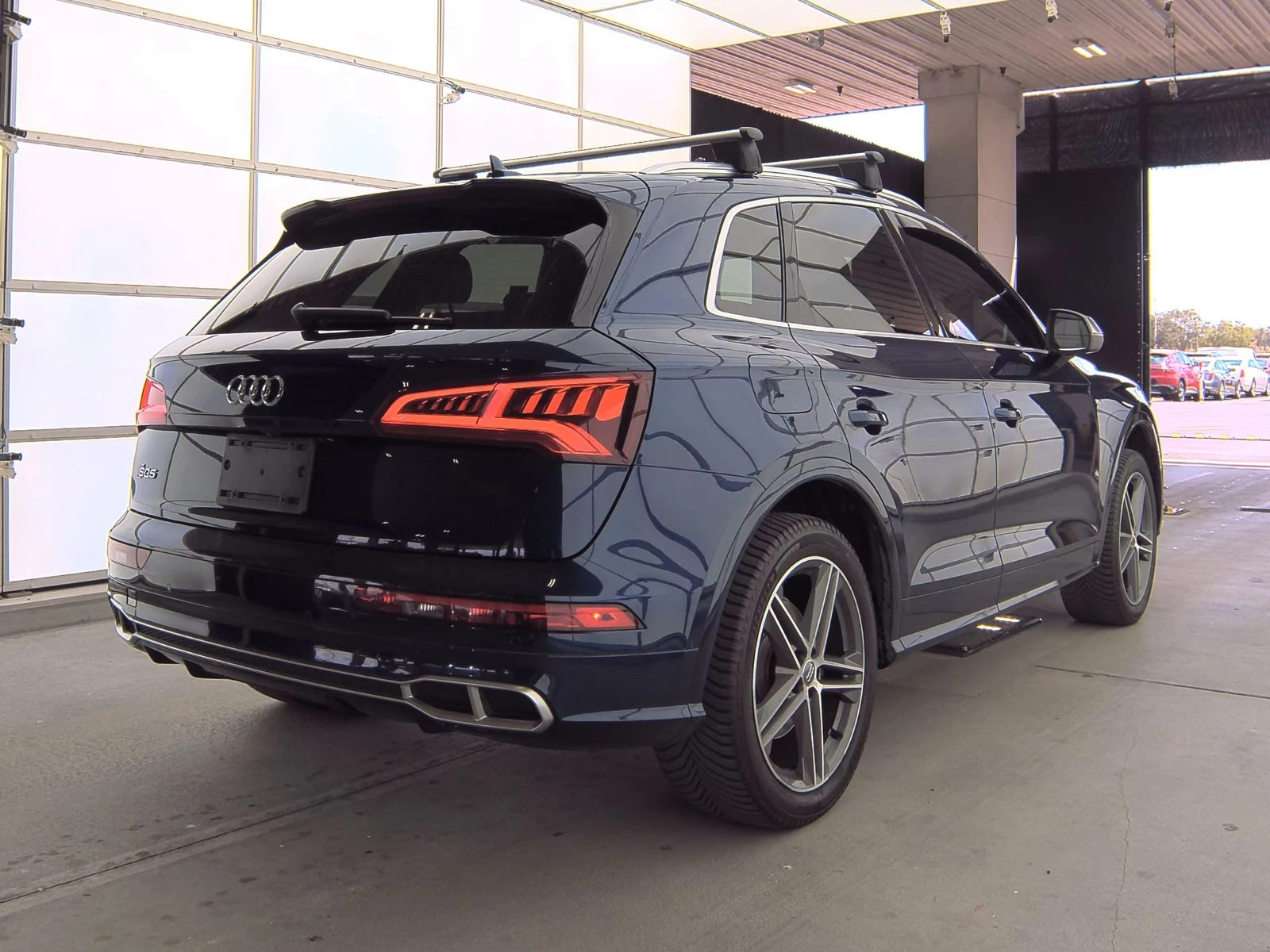 Audi SQ5 Premium Plus Matrix* Bang&Olufsen* М.Точка* Пано*  - изображение 4