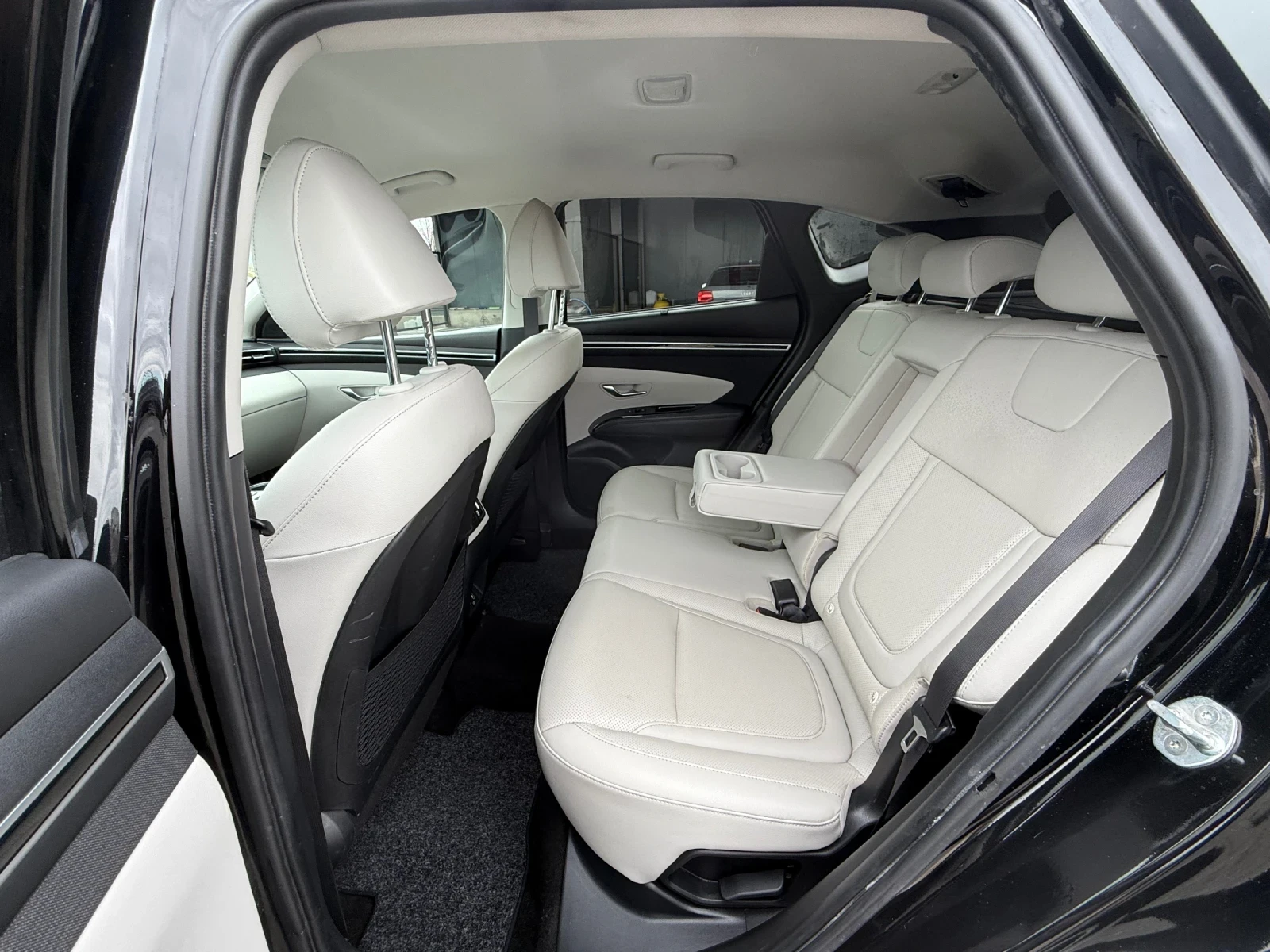 Hyundai Tucson 1, 6 mild Hybrid 58000km= 4x4 Подгр/Обдухване= Т | Mobile.bg — изображение 13