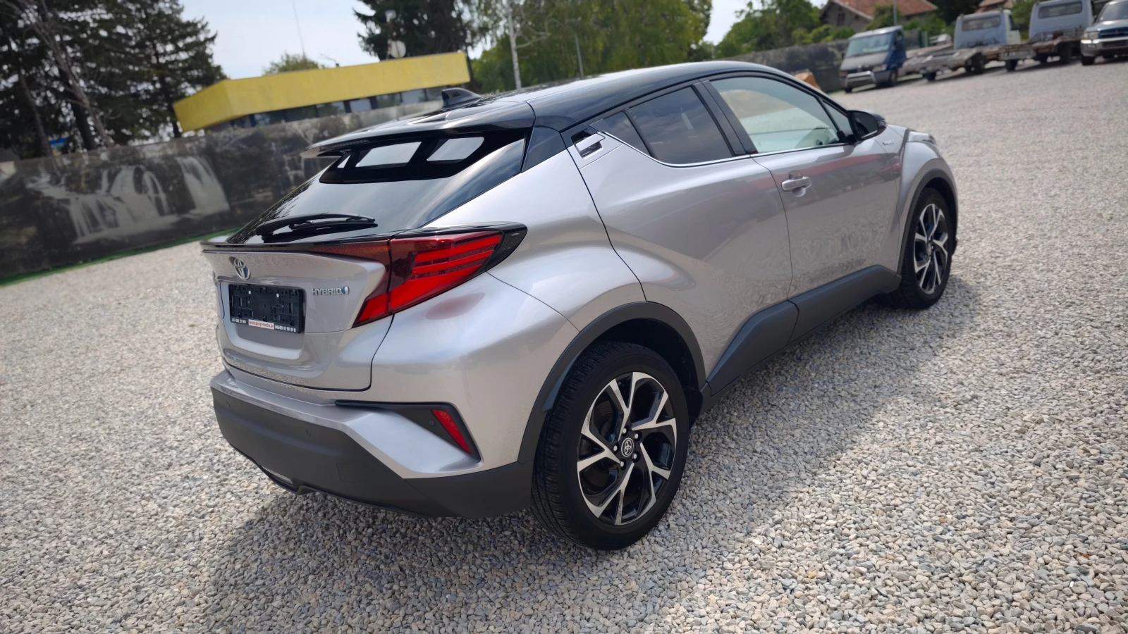 Toyota C-HR BATTERY LIFE450000km/DISTR/СЛЕДИ ПЪТ И ЗНАЦИ/ПОДГР - изображение 9