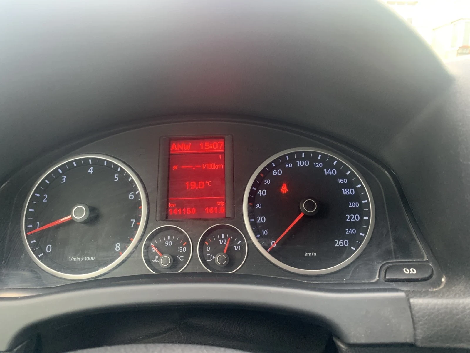 VW Tiguan, снимка 5 - Автомобили и джипове - 53726479