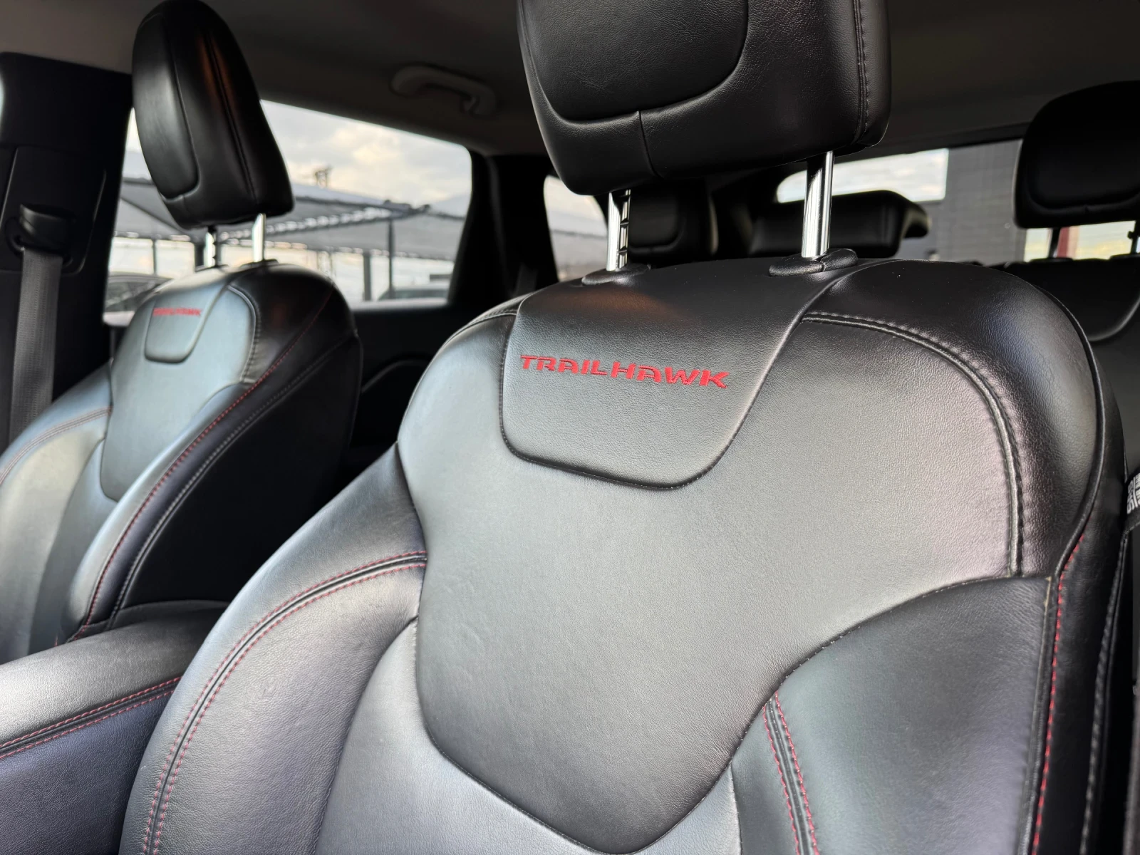 Jeep Cherokee 3.2i-4X4-TRAILHAWK-111хил.км-ТОП, снимка 8 - Автомобили и джипове - 53999793