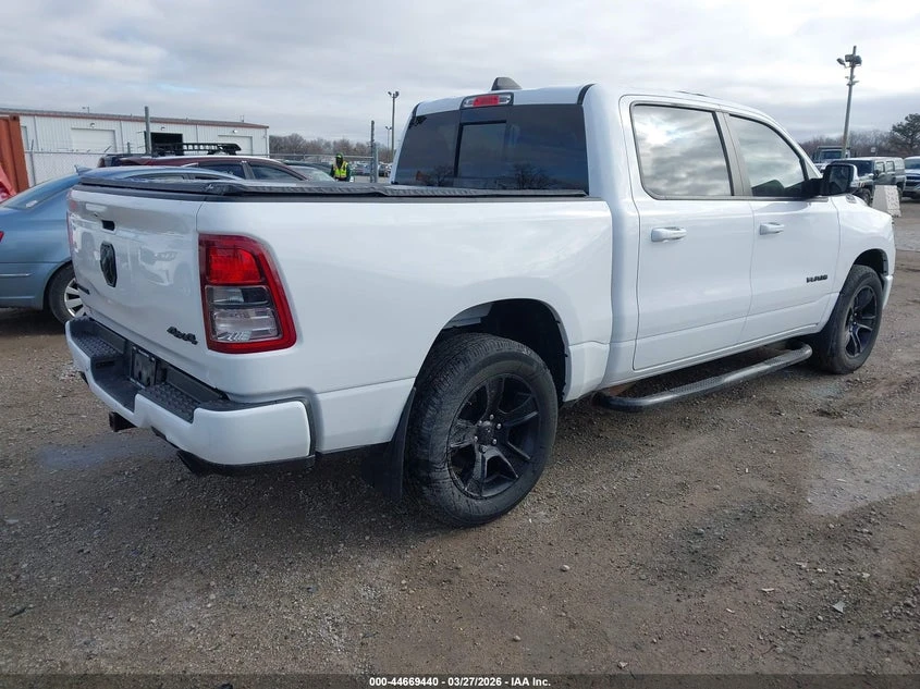 Dodge RAM 1500 5.7l Big Horn 4X4 5'7 Box, снимка 4 - Автомобили и джипове - 54307548