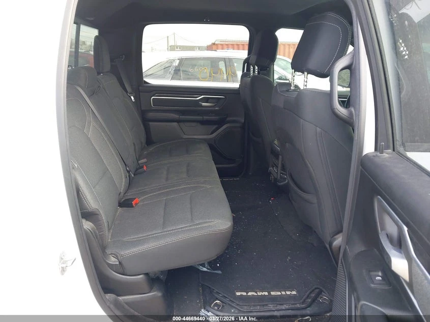 Dodge RAM 1500 5.7l Big Horn 4X4 5'7 Box, снимка 8 - Автомобили и джипове - 54307548