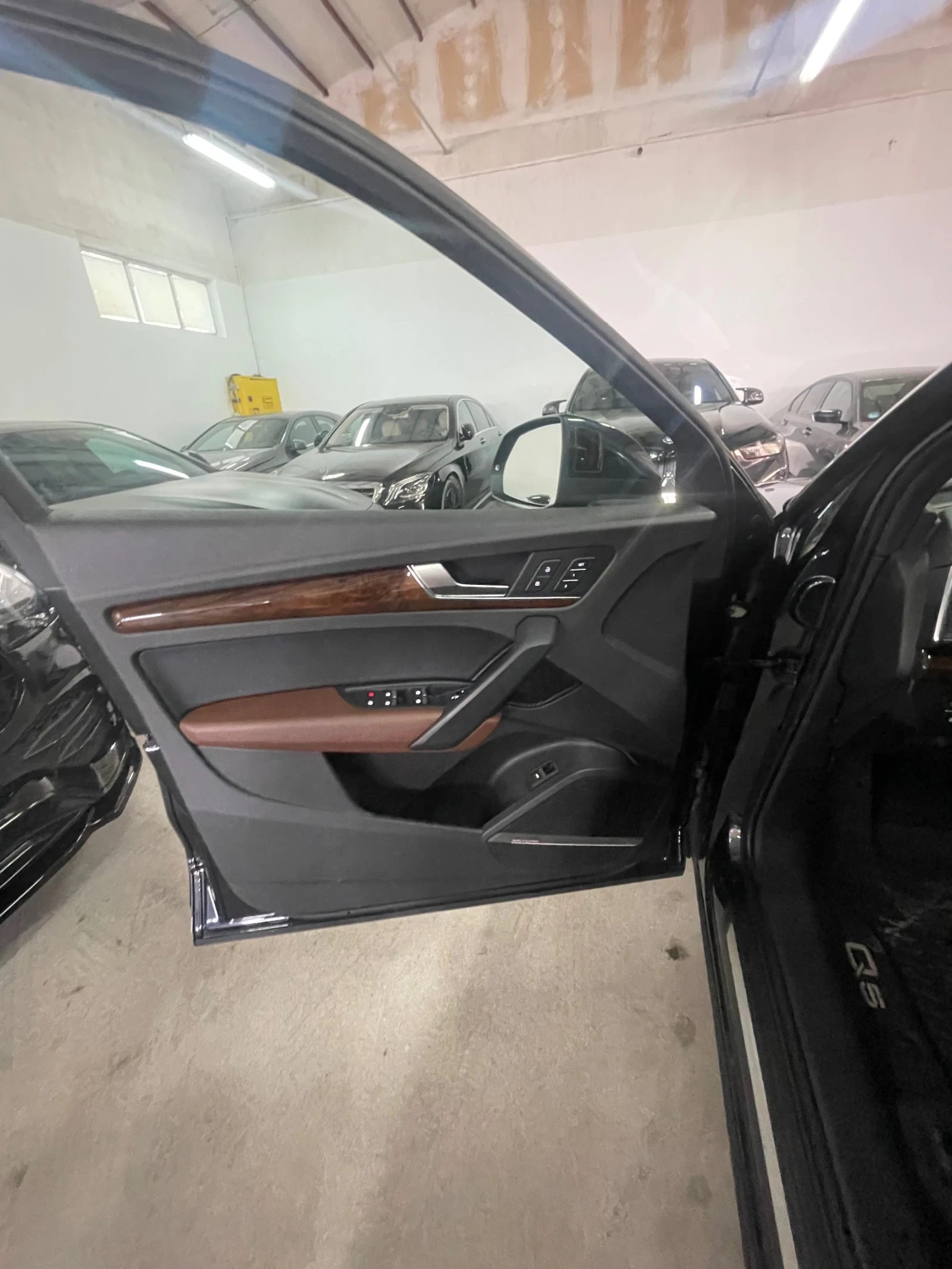 Audi Q5 2.0TFSI/B&O/Подгр/камера/панор/ОБСЛУЖЕНА!!!, снимка 14 - Автомобили и джипове - 54648963