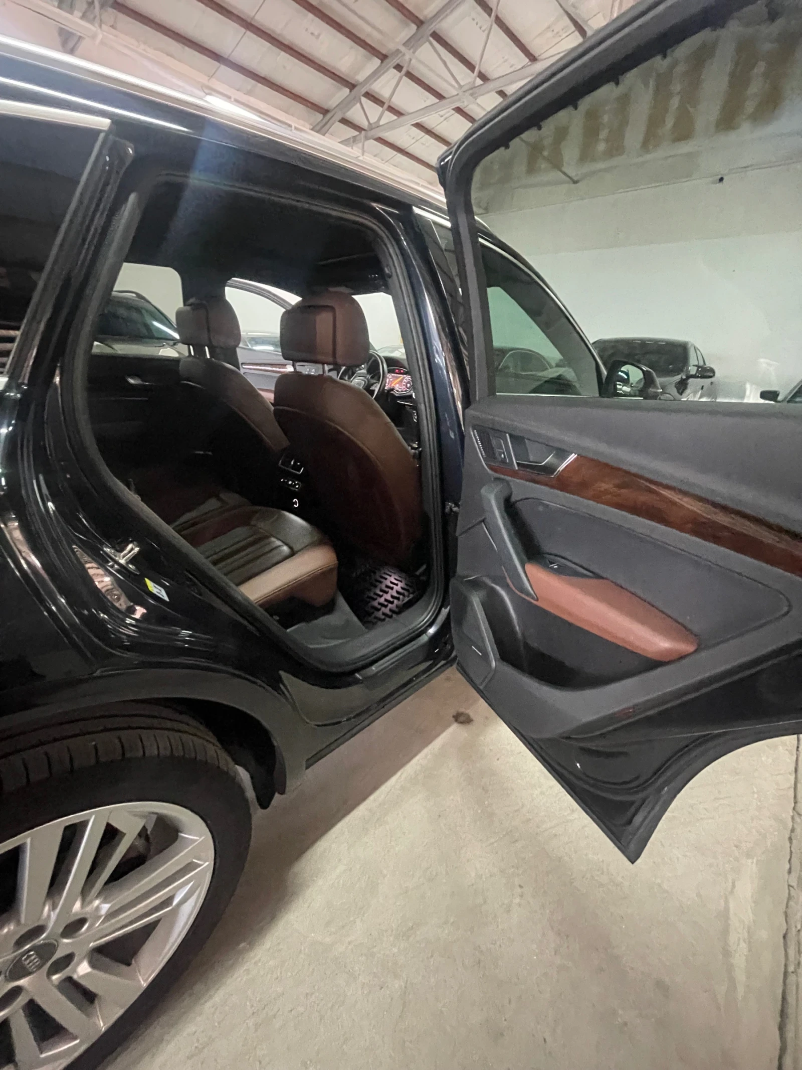 Audi Q5 2.0TFSI/B&O/Подгр/камера/панор/ОБСЛУЖЕНА!!!, снимка 16 - Автомобили и джипове - 54648963