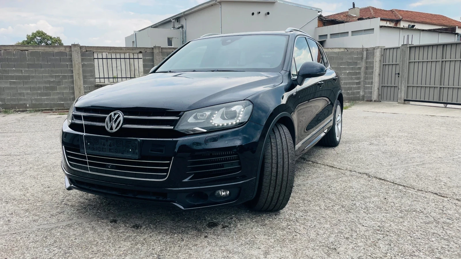 VW Touareg ЛИЗИНГ-БАРТЕР R-line, снимка 2 - Автомобили и джипове - 55596742