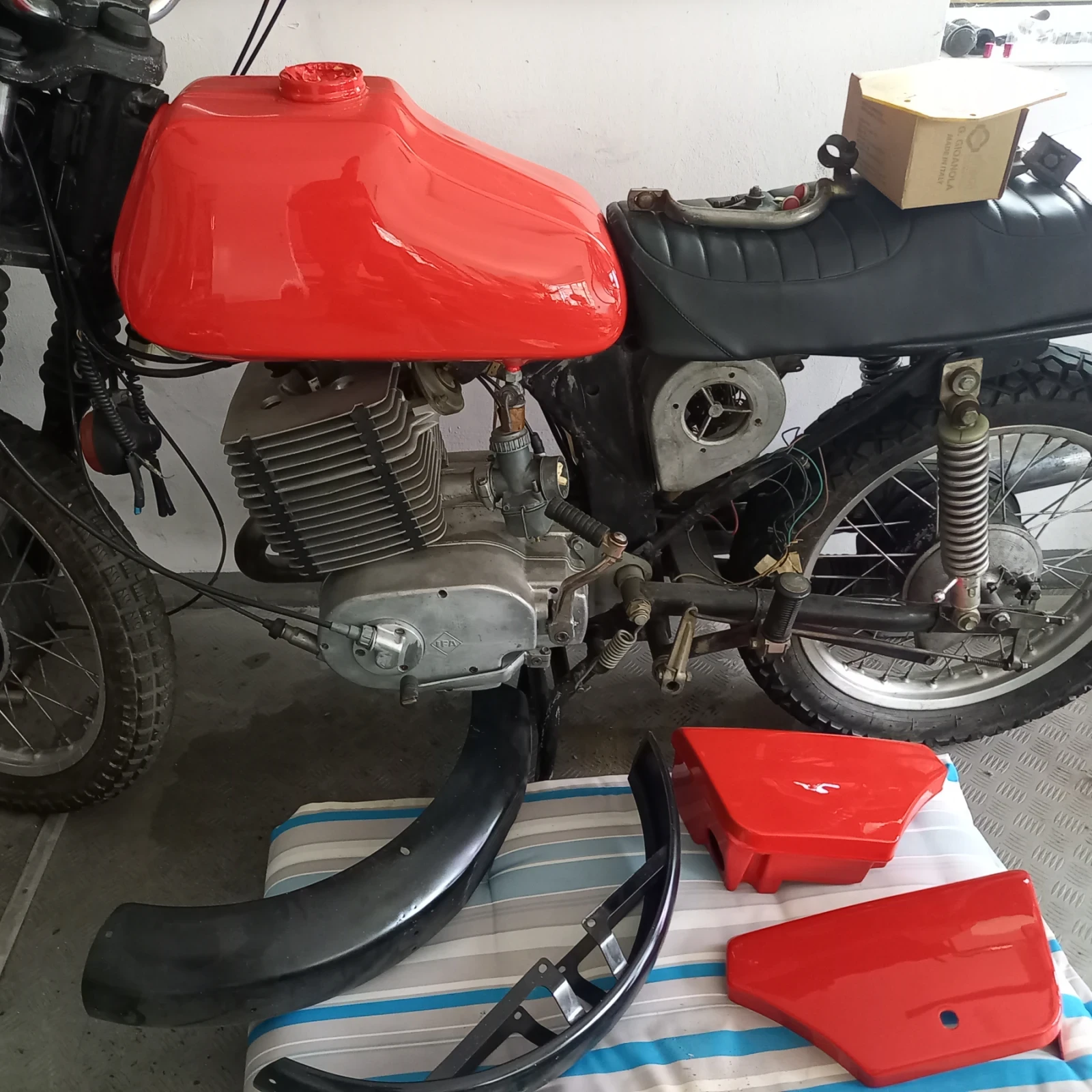 Mz 250, снимка 1