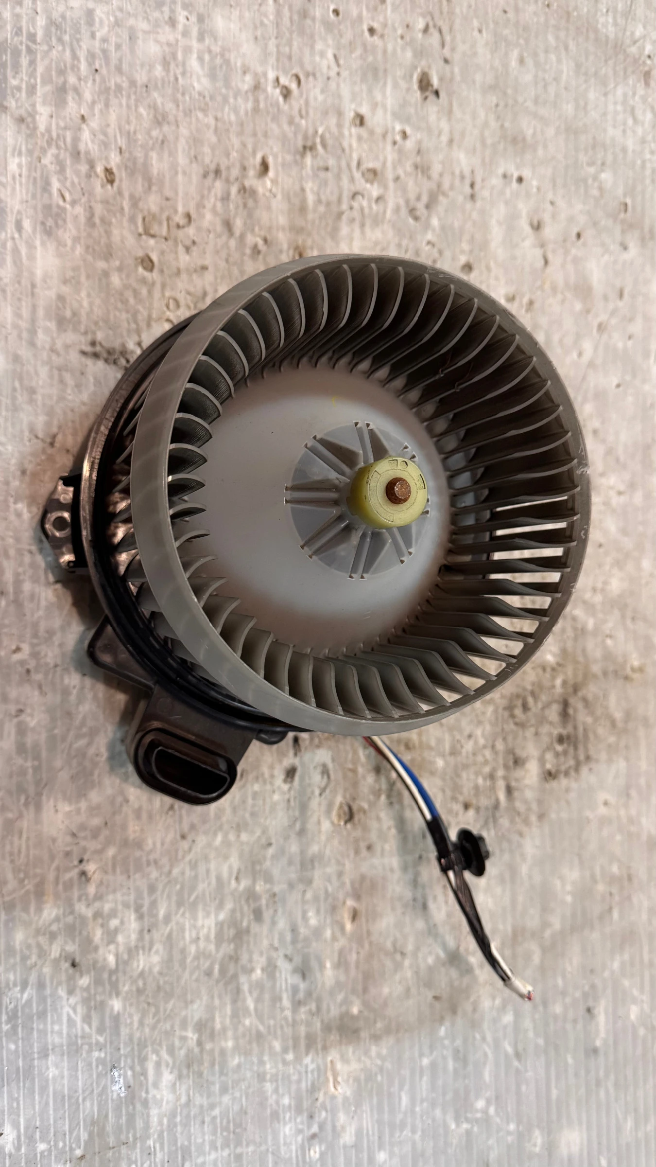 ���������� �� ����� �� Toyota Rav4 2008 - 272700-8044 | Mobile.bg � ����������� 1