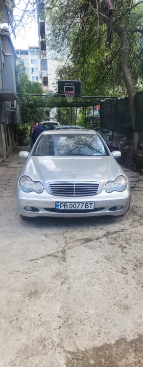  Mercedes-Benz 200