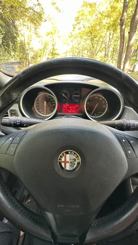 Alfa Romeo Giulietta 1.4 120 коня Бензин/Газ - 4800 € / 9387.98 лв. - 58978217 12