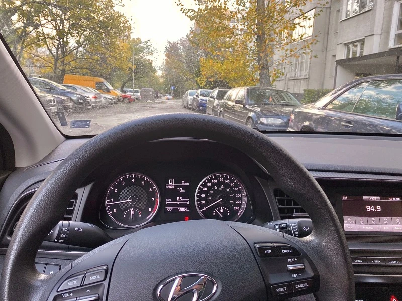 Hyundai Elantra SE, снимка 14 - Автомобили и джипове - 44158277