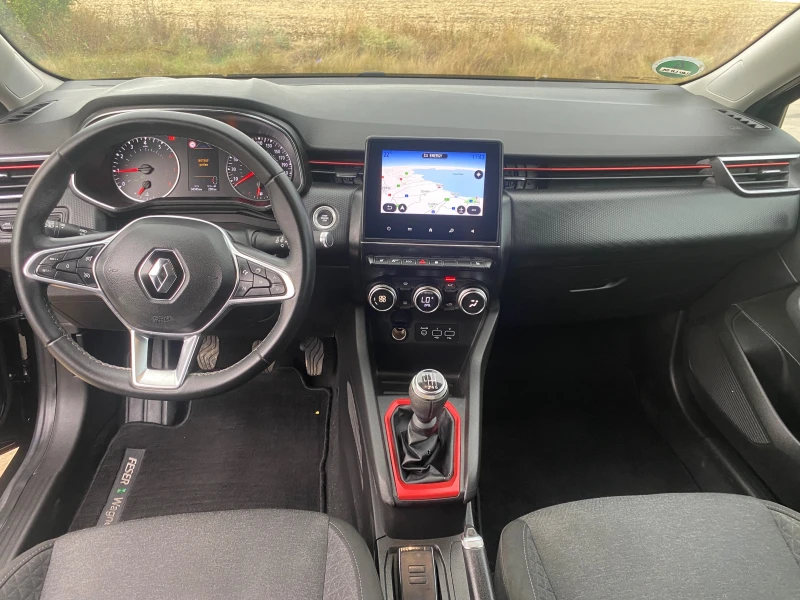 Renault Clio 1.0 TCe, снимка 9 - Автомобили и джипове - 47095106