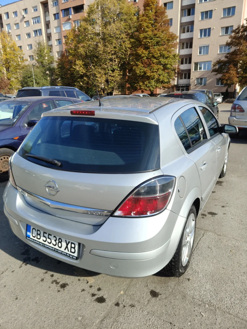 Opel Astra, снимка 3 - Автомобили и джипове - 47822557