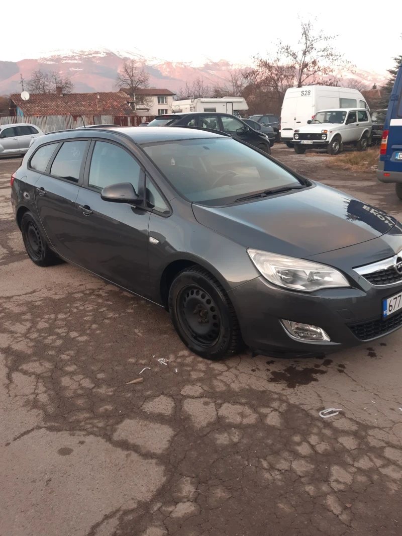 Opel Astra 1.7, снимка 4 - Автомобили и джипове - 48507568