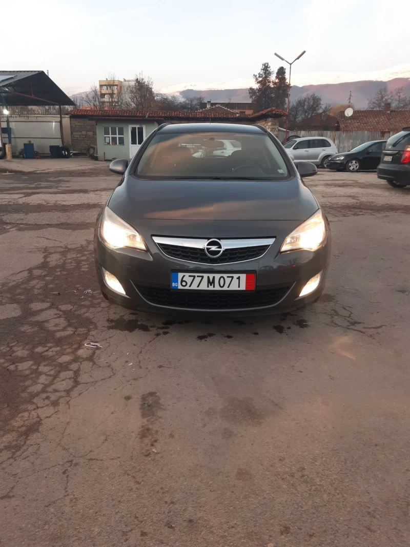 Opel Astra 1.7, снимка 1 - Автомобили и джипове - 48507568